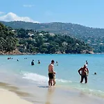 Le Soleil Bleu - Calme, Terrasse Et Vue Apartmán Le Lavandou