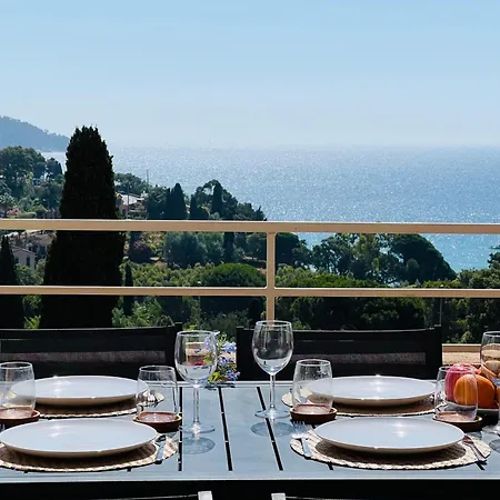 Apartment Le Soleil Bleu - Calme, Terrasse Et Vue Le Lavandou